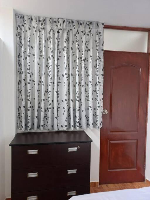 Apartment Familiar A 10 Min Auto De Plaza Armas *